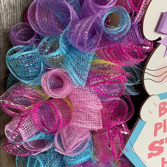 Spring Easter Mesh Wreath - Picture 3 of 4